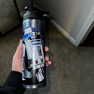 Star Wars Limited Edition 20 oz R2-D2 Metal Water Bottle with Pop-Top Lid